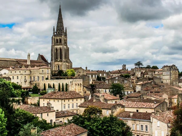 From Bordeaux: Full Day to Saint-Emilion and Medoc